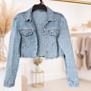 Cropped Light Wash Denim Jacket | Size Small | Raw Hem 90s Y2K